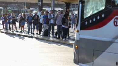 Photo of Paro de colectivos en el AMBA: 10 líneas afectadas por una denuncia de falta de pago