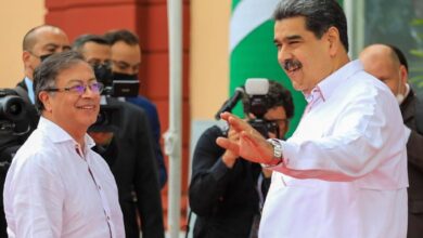 Photo of El reclamo de Gustavo Petro a Nicolás Maduro: “Deberían haber elecciones libres en Venezuela”