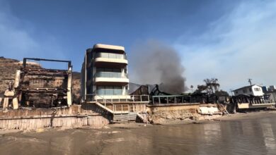 Photo of La razón por la cual esta casa sobrevivió a los devastadores incendios de Los Ángeles