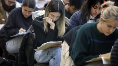 Photo of Crece la migración de estudiantes de medicina en la región: los países más afectados y la situación de la Argentina