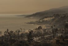 Photo of Actualización en vivo de los incendios en California: cómo avanza el fuego en Los Ángeles