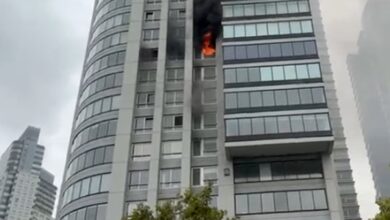 Photo of Incendio en Puerto Madero. La explicación del Jefe de Bomberos de por qué el humo se extendió por más de 20 pisos