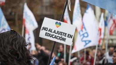 Photo of Por un conflicto salarial, el lunes no comenzarán las clases en 13 provincias