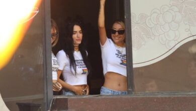 Photo of Marcha LGBTIQ+: Lali Espósito y María Becerra saludaron desde una emblemática librería