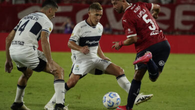 Photo of Tras el triunfo de Independiente, Loyola avisó: “Vamos a pelear por todo”