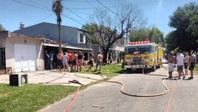 Photo of Campana: cuatro hermanos murieron en el incendio de una casa y su madre sufrió quemaduras graves