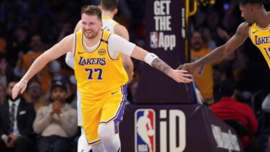 Photo of El debut de Luka Doncic en los Lakers: ovación en la presentación, el gran gesto de LeBron James y 14 puntos en el triunfazo ante Utah