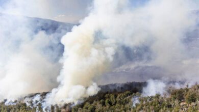 Photo of Incendios en El Bolsón: impresionante operativo para combatir el fuego, que está fuera de control