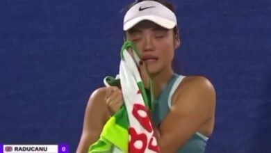 Photo of La tenista Emma Raducanu vivió un mal momento en el WTA 1000 de Dubai: descubrió a un acosador en la platea, avisó a la jueza de silla y se largó a llorar