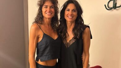 Photo of Gaby Sabatini visitó a Florencia Raggi en el teatro y sorprendió con el increíble parecido entre ambas: “Separadas al nacer”