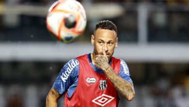 Photo of Neymar volvió a ganar con el Santos y se quejó de la pelota: “Es muy mala”