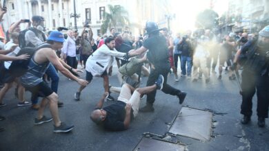 Photo of Un fiscal solicitó a Patricia Bullrich pruebas de que hayan participado barras apoyados por el PJ en la protesta en el Congreso