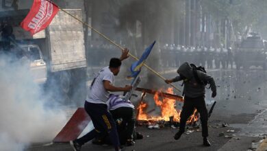 Photo of Delincuentes y barrabravas hacen política