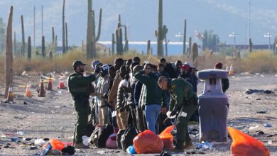 Photo of El gráfico que muestra cómo se desplomaron los cruces de inmigrantes ilegales en Arizona desde la llegada de Trump