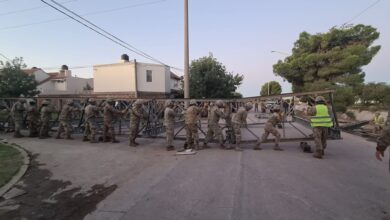 Photo of El Ejército comenzó a colocar un puente modular sobre el canal Maldonado en Bahía Blanca