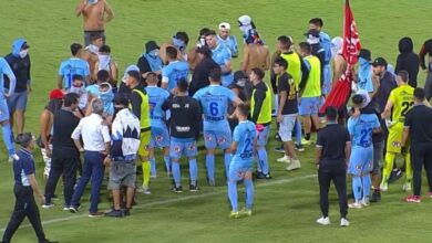 Photo of Video: perdían 4-0 y su hinchada invadió el campo para suspender el partido