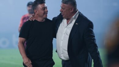 Photo of Gallardo: el abrazo con Tapia y por qué no fue a recibir la medalla