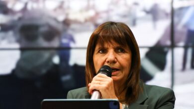 Photo of Bullrich advirtió que creará una ley “para la prohibición total” de las barrabravas tras la marcha de Jubilados