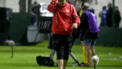 Photo of Video: el cruce de Julio Vaccari con los plateístas de Banfield bajo la lluvia