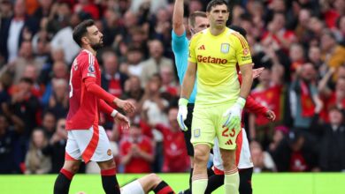 Photo of Dibu Martínez: expulsado vs. United y la categórica respuesta del DT sobre su futuro en Aston Villa
