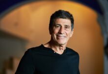Photo of Nicolás Repetto: su nuevo desafío en teatro, cómo es su vida hoy y una mirada sobre la TV y el país