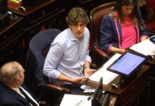 Photo of Javier Milei, en vivo: las reacciones a ficha limpia y las últimas medidas del Gobierno