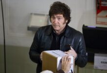 Photo of Javier Milei le contestó a Mauricio Macri: “Está hecho un llorón. Se los ve muy de cristal”
