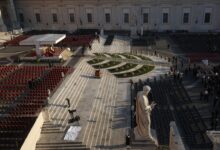 Photo of Guía para seguir la misa de asunción de León XIV: los invitados destacados y los símbolos de la ceremonia