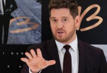 Photo of Michael Bublé volvió a mostrar su fanatismo por River y hasta cantó un hit de la hinchada