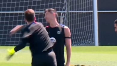 Photo of El nocaut de Szczesny a Robert Lewandowski en el entrenamiento del Barcelona
