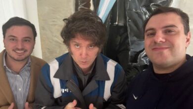 Photo of Milei, un conductor político con los suyos e intolerante con los demás mientras surgen problemas impensados