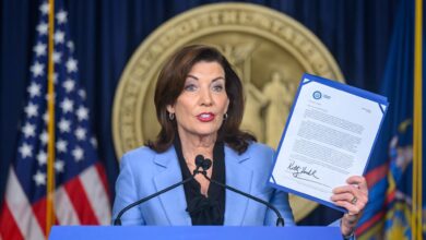 Photo of Hasta US$5000: Kathy Hochul firmó el nuevo presupuesto de Nueva York que incluye estos beneficios para las familias
