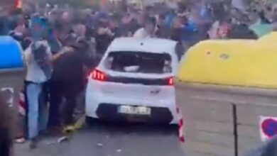 Photo of Video | España: un conductor atropelló a un grupo de hinchas en la previa del partido entre Espanyol y Barcelona