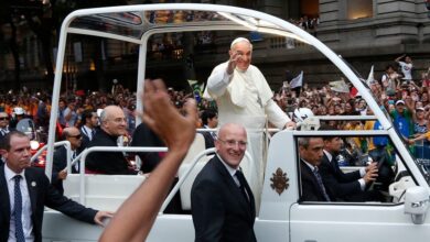 Photo of Francisco y su último regalo a Gaza: donó su papamóvil para transformarlo en una clínica de salud para niños