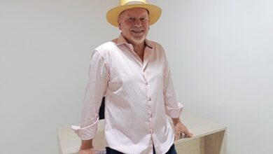 Photo of “De este mundo no nos vamos a llevar nada”: es el rey indiscutido de un negocio muy especial y abrió un hogar para adictos