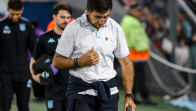 Photo of Costas, tras la eliminación de Racing: “Hoy estamos muertos, mañana tenemos que levantarnos”