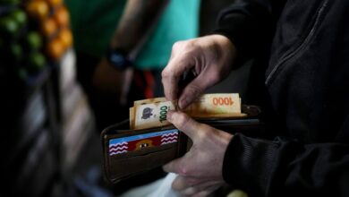 Photo of El Gobierno aumentó el salario mínimo, vital y móvil con subas escalonadas hasta agosto