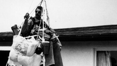Photo of La historia del camionero que voló a casi 5000 metros de altura en una silla atado a 42 globos