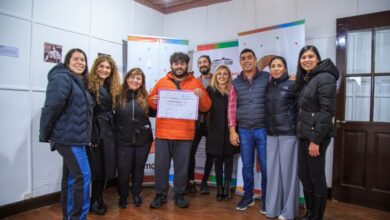 Photo of Más de 180 personas recibieron su diploma universitario de “Acompañantes Comunitarios contra la Violencia de Género”