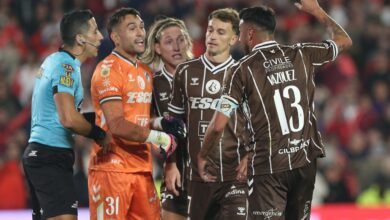 Photo of Yael Falcón Pérez: la actuación del árbitro en River-Platense dejó varias polémicas