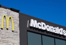 Photo of Tener ID para comprar un Big Mac: la inusual nueva regla de un McDonald’s de Virginia