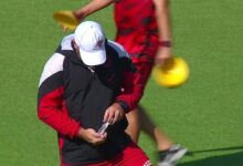 Photo of Tiró sal en la cancha y clasificó a los octavos de final del Torneo Apertura: la cábala que puso en marcha Instituto