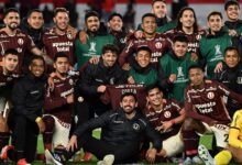Photo of Los festejos del “histórico” Universitario en el Monumental tras el empate con River