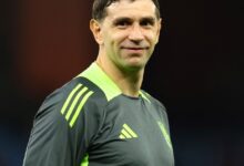 Photo of Dibu Martínez ganó el premio a la mejor atajada de la temporada en la Premier League