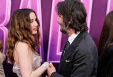 Photo of En fotos: de la bendición de Keanu Reeves a Ana de Armas a la glamorosa salida de soltera de Reneé Zellweger