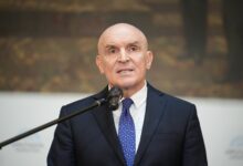 Photo of José Luis Espert denunció actos de vandalismo en la puerta de su casa: “No nos van a detener”