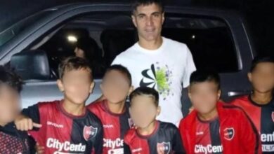 Photo of El papá de uno de los chicos sancionados desmintió a Astore: “Mi hijo nunca más va a poner un pie en Newell’s”