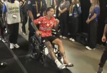 Photo of River: Sebastián Driussi hizo un gol, dejó el vestuario en silla de ruedas y se fue del estadio en muletas