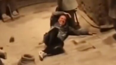 Photo of Video | China: un turista ingresó al área prohibida de un museo y destruyó dos estatuas de más de 2000 años