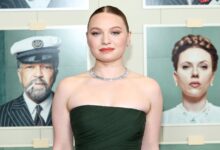 Photo of Mia Threapleton, la actriz que heredó el talento de su famosísima madre y fue elegida por Wes Anderson para su nueva película